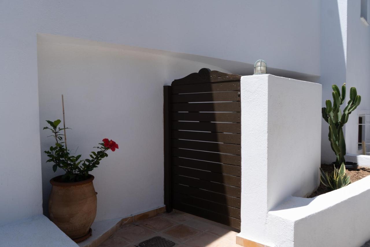 Kini Lotos Beach Home מראה חיצוני תמונה