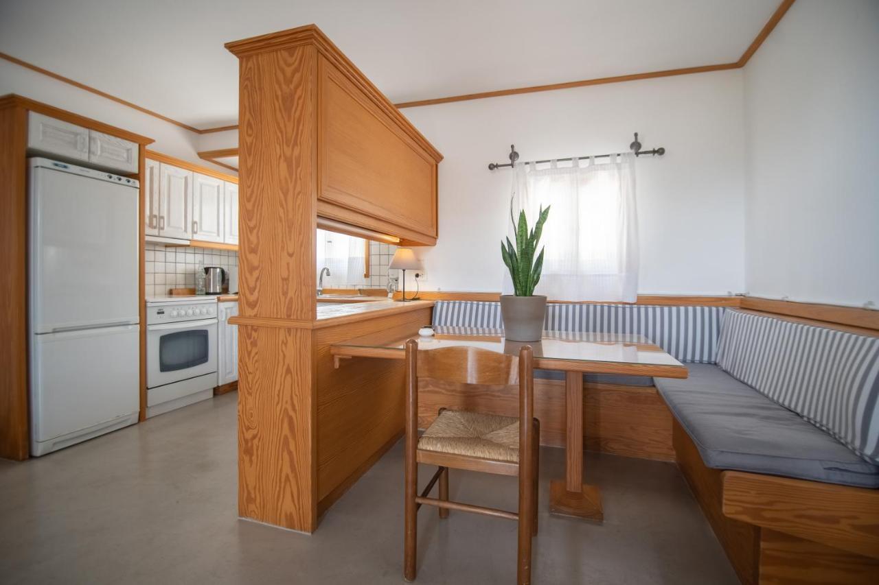 Kini Lotos Beach Home מראה חיצוני תמונה