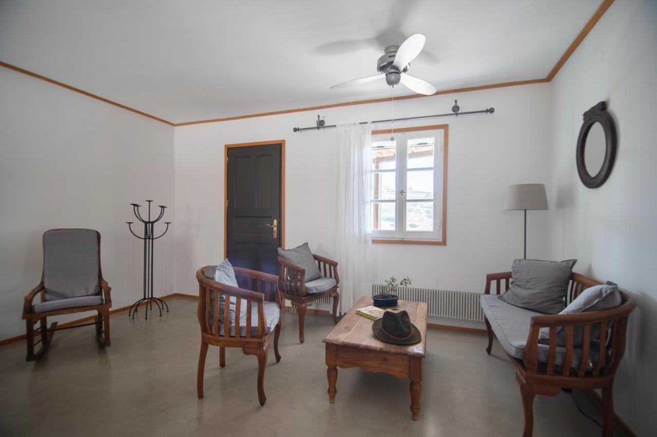 Kini Lotos Beach Home מראה חיצוני תמונה