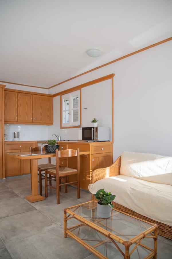 Kini Lotos Beach Home מראה חיצוני תמונה