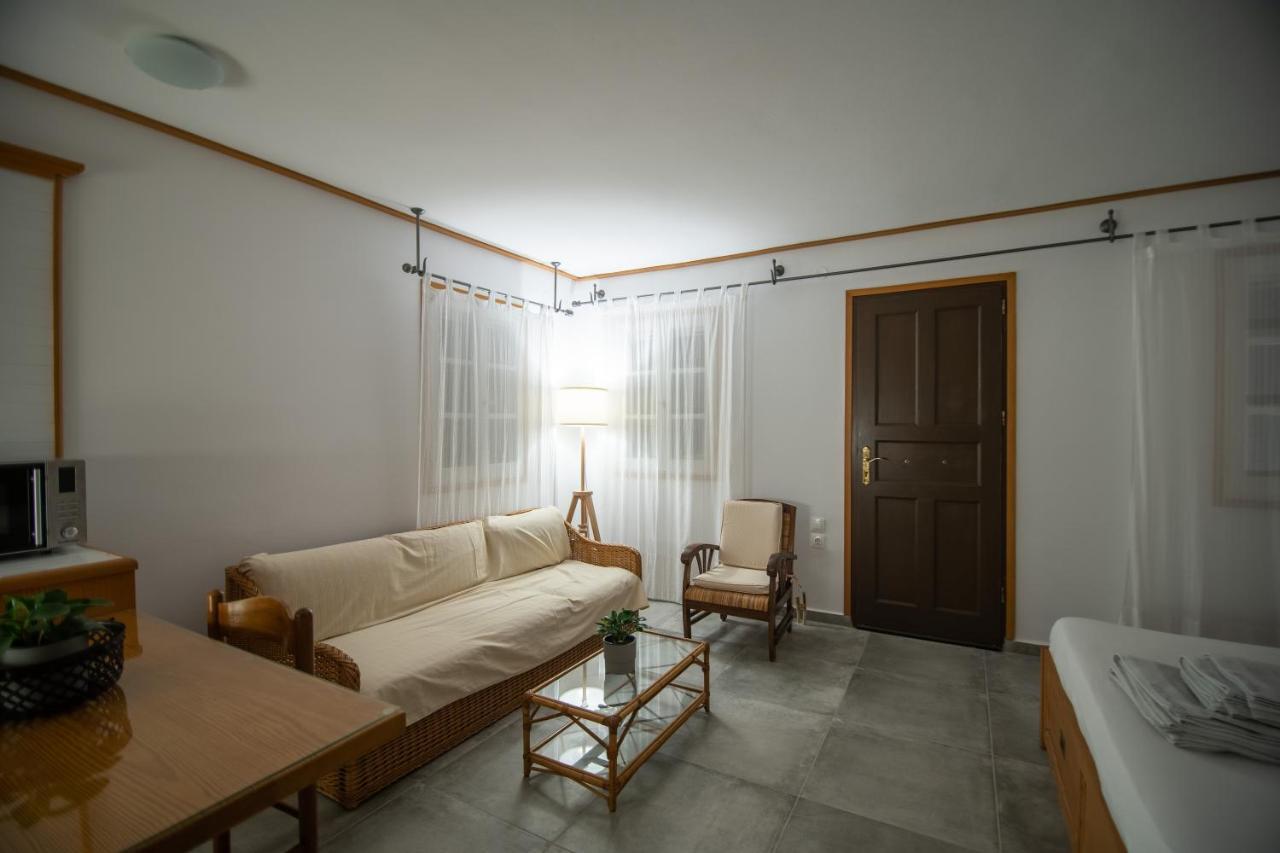 Kini Lotos Beach Home מראה חיצוני תמונה