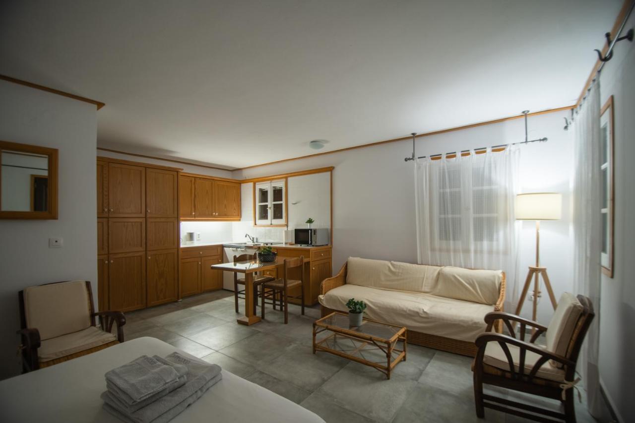 Kini Lotos Beach Home מראה חיצוני תמונה