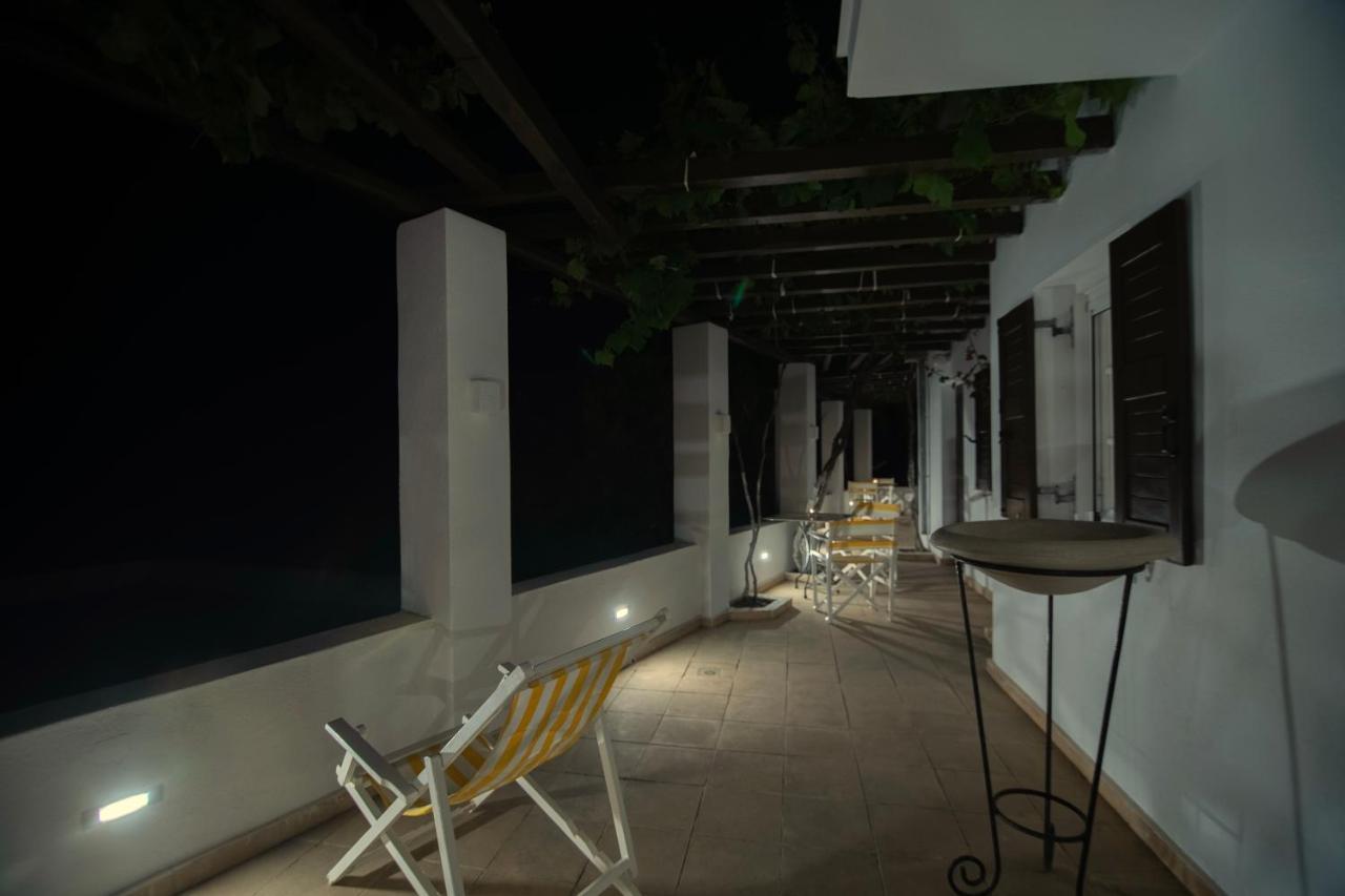 Kini Lotos Beach Home מראה חיצוני תמונה